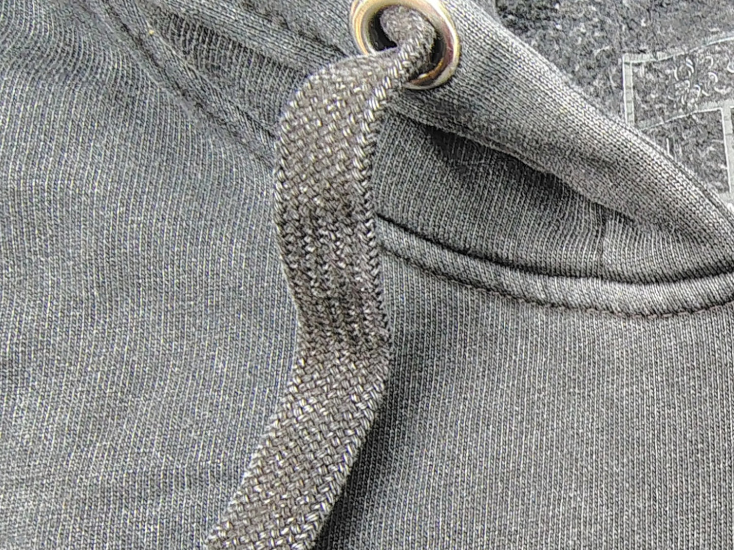 Polerón  negro de Algodón Acid Wash Canguro