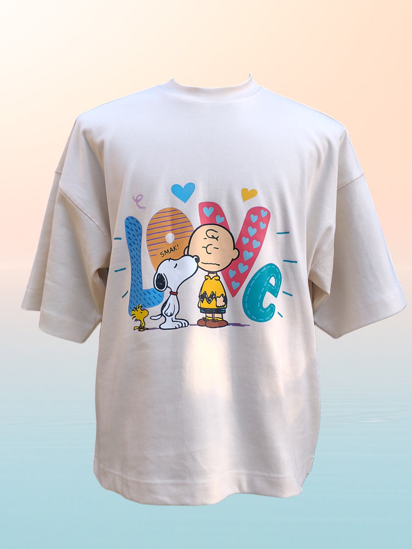 Polera Snoopy “LOVE” Oversize – Algodón Premium 280 g (Arena, Negro y Chocolate)