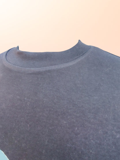 Polera Snoopy  "sentado " Oversize – Algodón Premium 280 g (Arena, Negro y Chocolate)